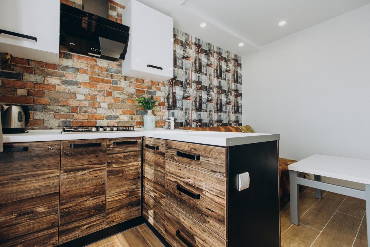 Luxury Apartments Neer Lavina Суми Екстериор снимка